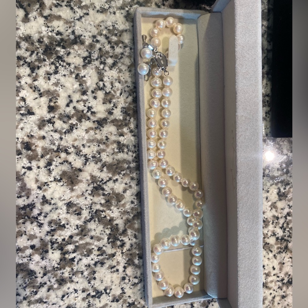 Elegant Pearl Necklace and earring set,cultured pearls , sterling silver clasp